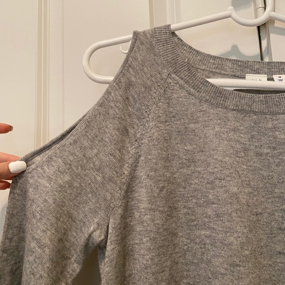 off the shoulder long sleeve top WORN ONCE - Picture 2 of 3